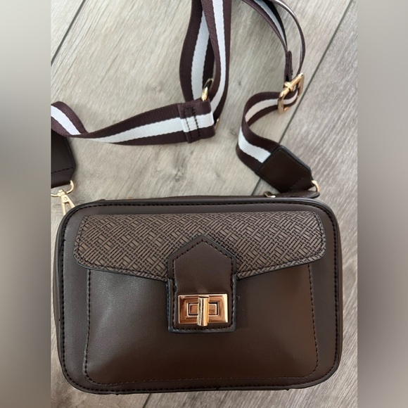 NWOT Camera Bag - Picture 5 of 5